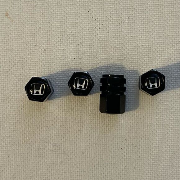 Honda Logo valve Stem caps in Black set of 4 NWT - Picture 1 of 5